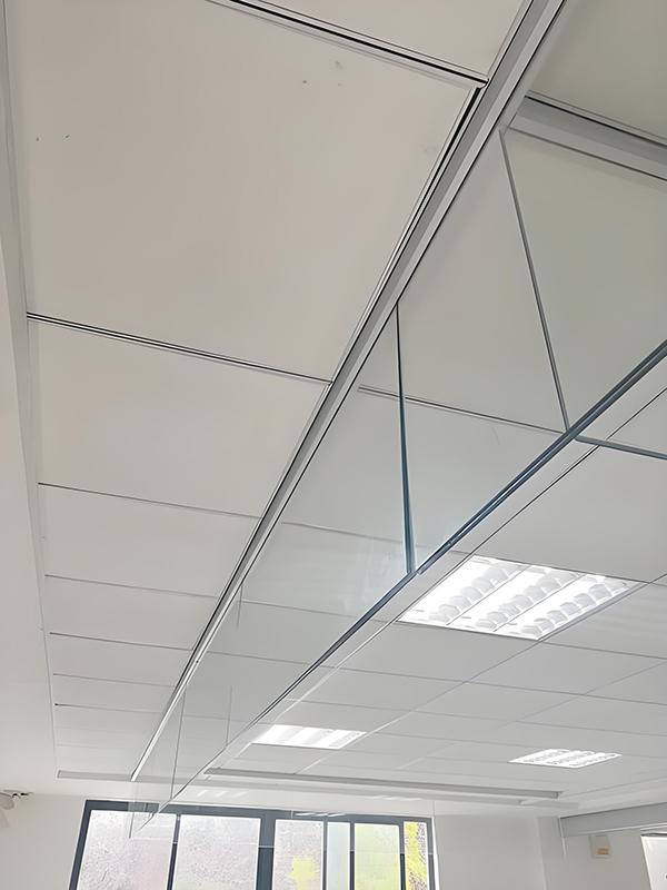 乌鲁木齐玻璃乌鲁木齐挡烟垂壁