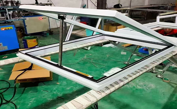 某地下车库出入口乌鲁木齐排烟窗配置工程