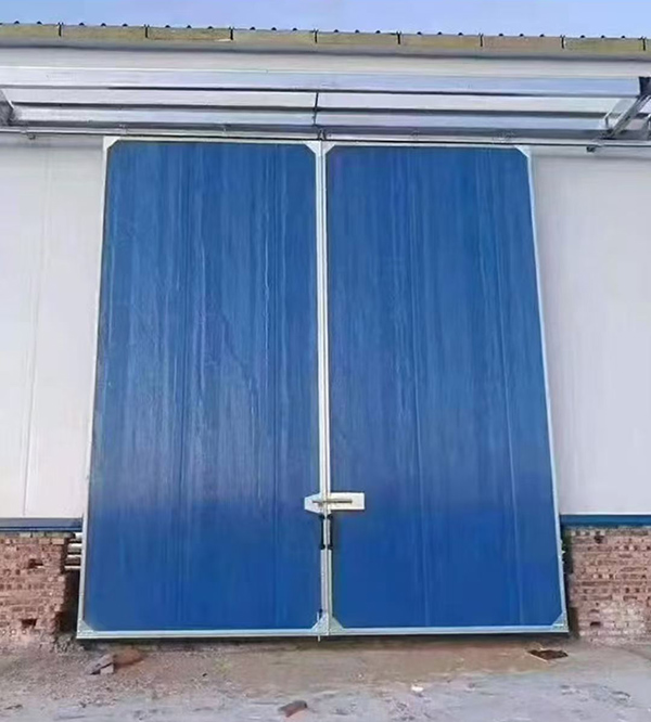 乌鲁木齐工业门在大型仓储物流通道中的应用实例