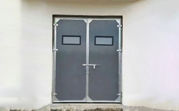 乌鲁木齐工业门在高温作业区域的运行表现